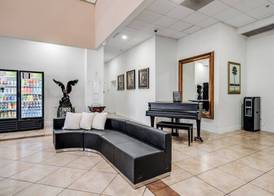 South River Suites 5