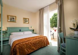 Salus Smart & Chic Hotel 5