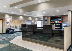 Clarion Hotel & Suites Brandon 5
