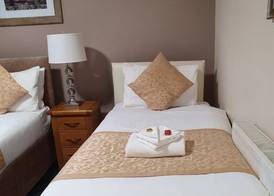 The Waverley Guest House 5