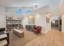 Best Western University Inn 4