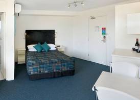 Atlantic Tower Motor Inn 2