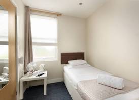 The R Inn Hotel 3