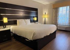 Days Inn by Wyndham Budd Lake 3