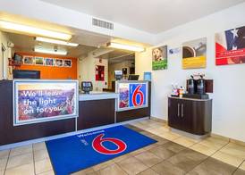 Motel 6 Mesa North 3