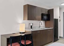 Days Inn by Wyndham Steinbach 5