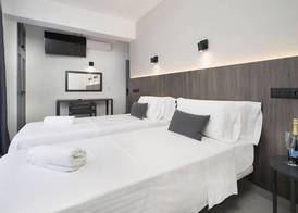 Hotel Base - Adults Only 3