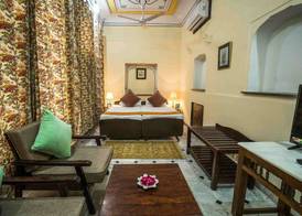 Diggi Palace - A City Center Hidden Heritage Gem 4