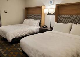 Holiday Inn MARTINSBURG by IHG 4