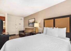 Extended Stay America Suites - Tampa - Airport - N Westshore Blvd 5