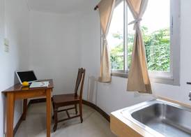 Collection O Howard Square Boutique Hotel 2
