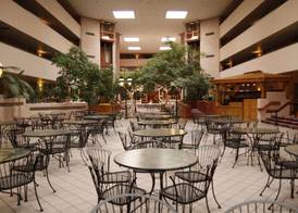 Ramada by Wyndham Viscount Suites Tucson East 4