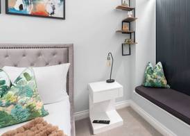 Elliot Oliver - Stylish 2 Bedroom Town Centre Apartment 4