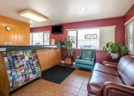 Rodeway Inn Fallbrook Downtown 3