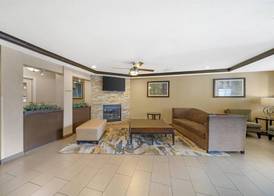 Best Western Plus Twin View Inn & Suites 3