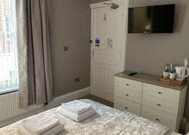 Glenora Guest House 3