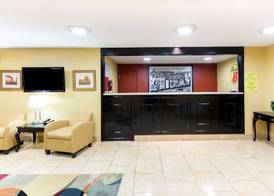 Super 8 by Wyndham Richmond 2