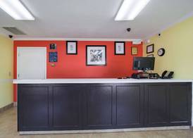 Econo Lodge Santee 2