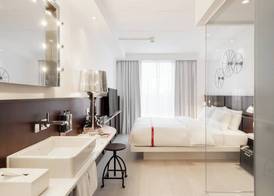 Ruby Lucy Hotel London by IHG 5