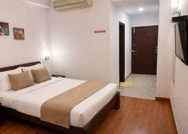 EMBLEM Hotel - Arjun Marg, Golf Course Road, Gurgaon 5