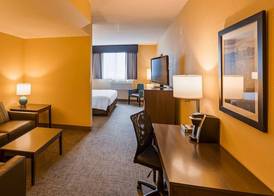 Best Western East Towne Suites 4