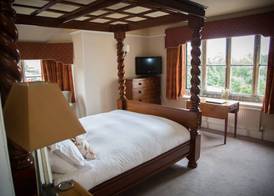 Amberley Inn 5
