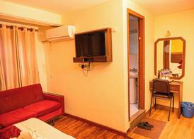 Hotel Holiday Regency 5
