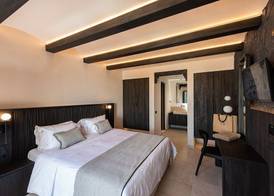 Avento Luxury Suites 5