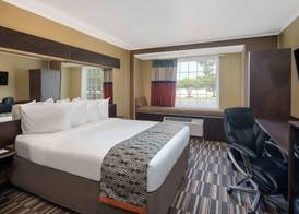 Microtel Inn & Suites by Wyndham Columbia Fort Jackson N 4