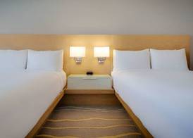 Delta Hotels by Marriott Daytona Beach Oceanfront 4