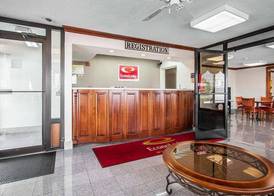 Econo Lodge Dyersburg I-155 3