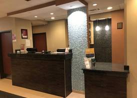Comfort Suites Monaca 3
