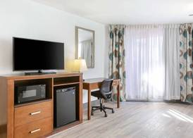 Best Western Plus El Paso Airport Hotel & Conference Center 5