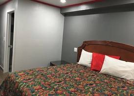 Broadway Inn Motel 5