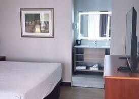 Days Inn by Wyndham Culpeper 4