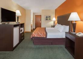 Baymont by Wyndham Midland 5