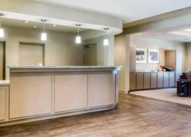 MainStay Suites Hackberry Sportsman's Lodge 2