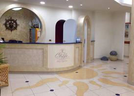 Cliffs Hotel 4