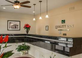 Quality Inn near Manatee Springs State Park 2