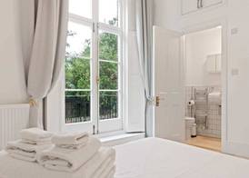 Elegant 1 Bedroom Apartment in Brixton 2