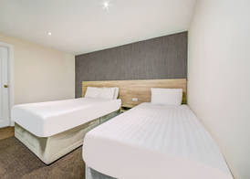 OYO 24 Sussex, London Paddington 2