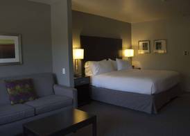 Holiday Inn Express & Suites TAHLEQUAH by IHG 3