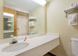 Howard Johnson by Wyndham Williamsburg 5