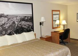 Homestead Inn and Suites 4
