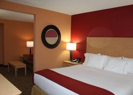 Holiday Inn Express CORTLAND by IHG 3