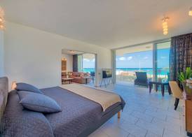 Le Domaine Anse Marcel Beach Resort 4