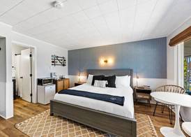 Fresh Coast Motel 2