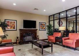 Comfort Suites Waycross 3