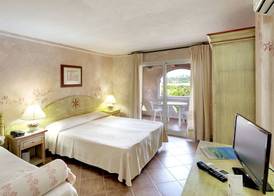 Colonna Beach Hotel Marinella 5