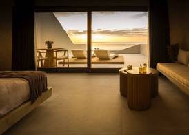 Pnoe Luxury Suites 2